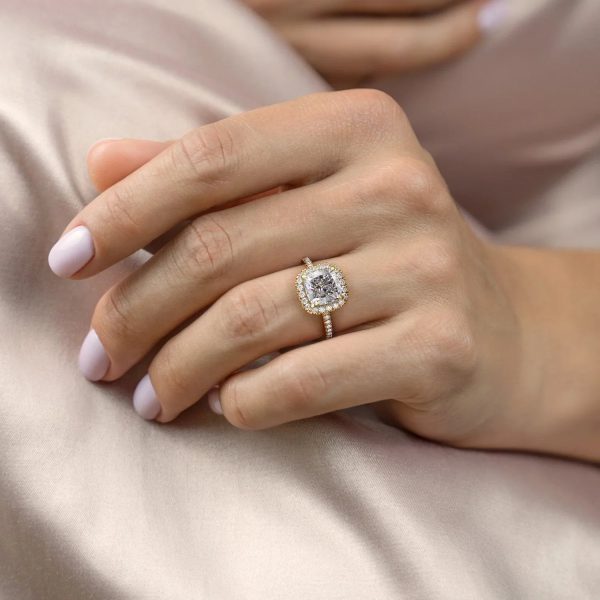 The Lenny Set With A 3.5 Carat Cushion Moissanite Online